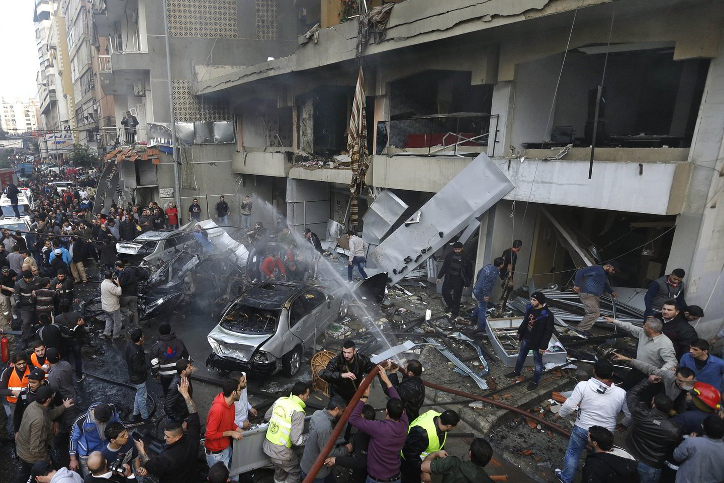 Pasak pranešimo, per „teroristinį sprogimą“ kaime žuvo 16 žmonių ir dar kelios dešimtys buvo sužeista.<br>AP nuotr.