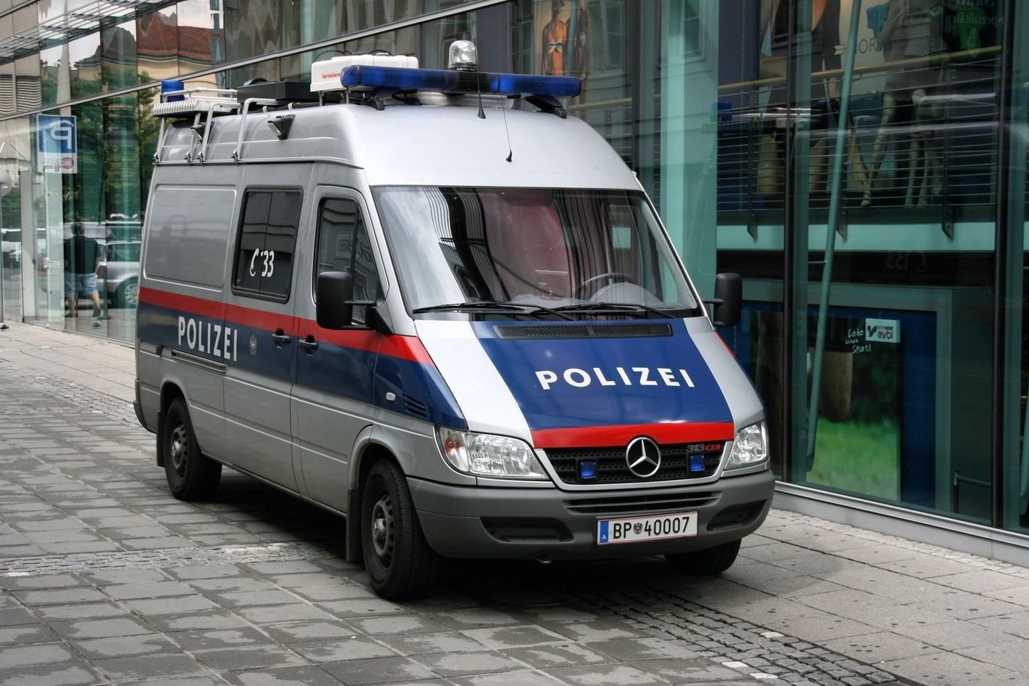 Tragedijos aplinkybes tiria policija.