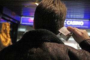 5 priežastys, kodėl Lietuvoje turėtų būti uždrausti lošimai