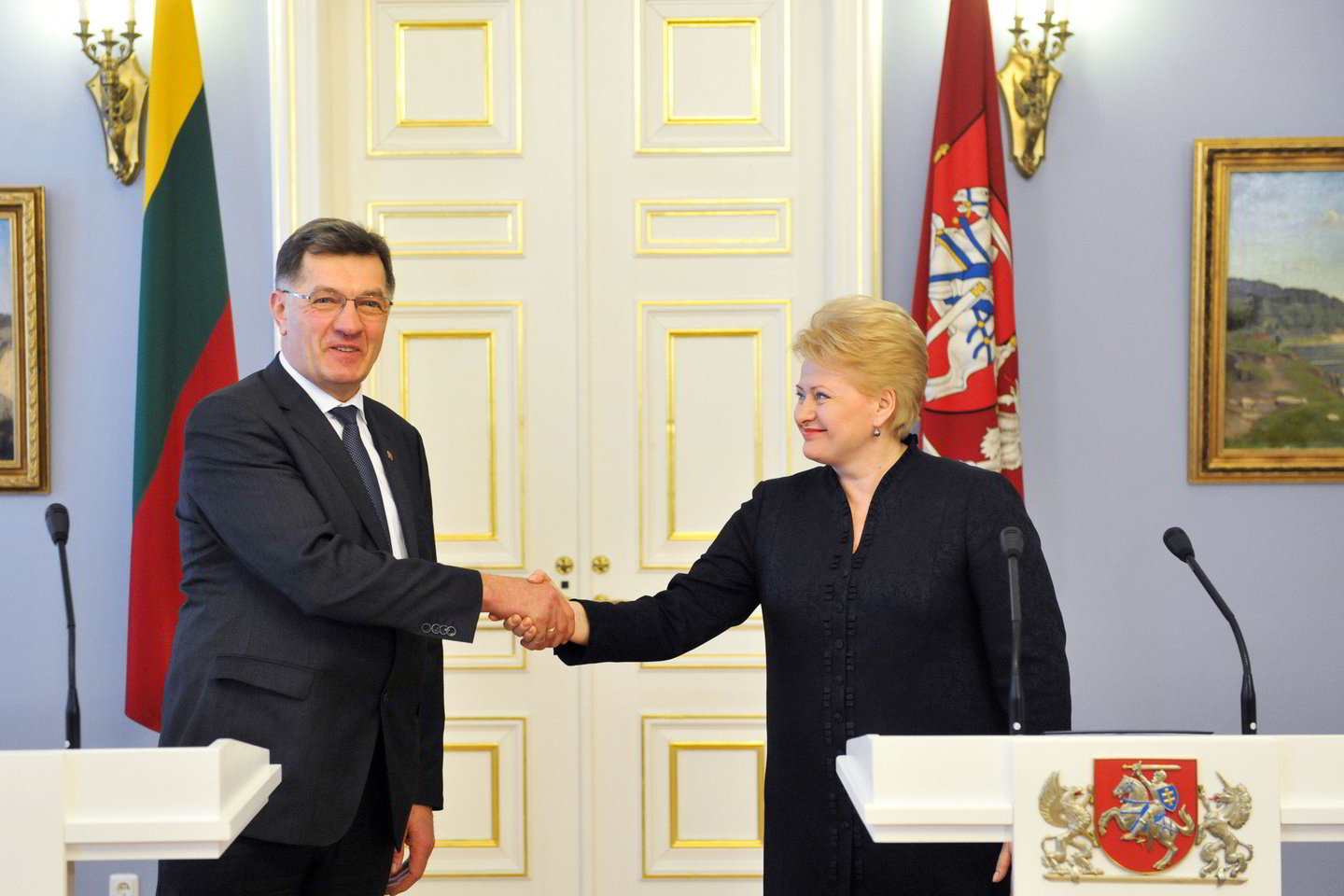 A.Butkevičius dabar populiaresnis už D.Grybauskaitę.
