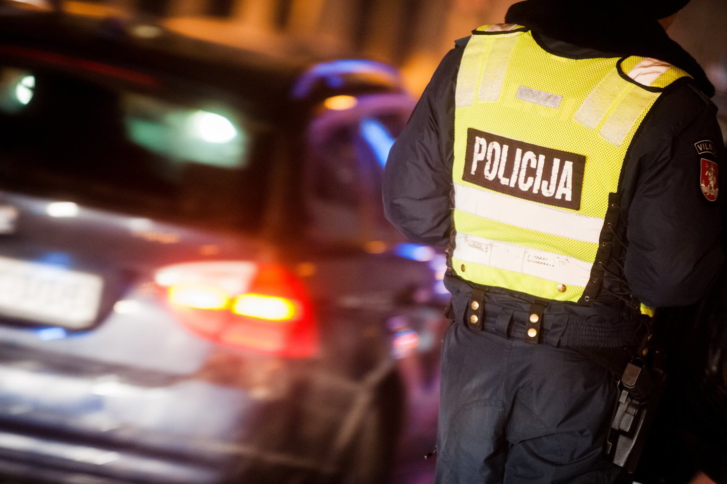 Į nelaimės vietą buvo išsiųsti trys ugniagesių gelbėtojų, du policijos ekipažai ir greitosios pagalbos brigada.