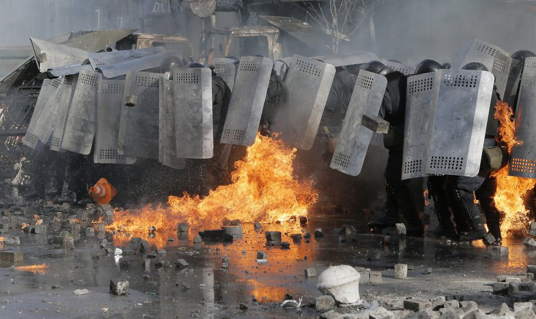 Kijeve vėl įsiplieskė mūšiai.<br>AP nuotr.