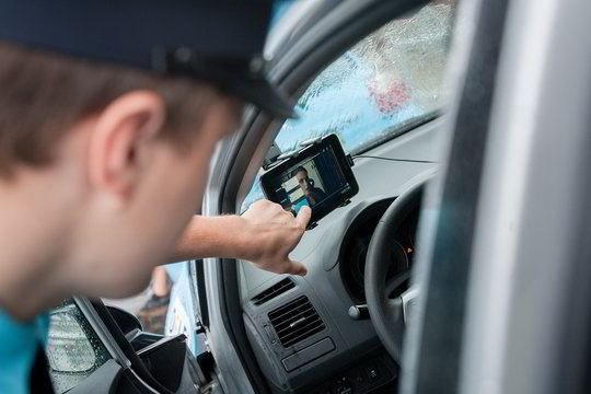 Taksi iškvietimas telefonu tampa atgyvena