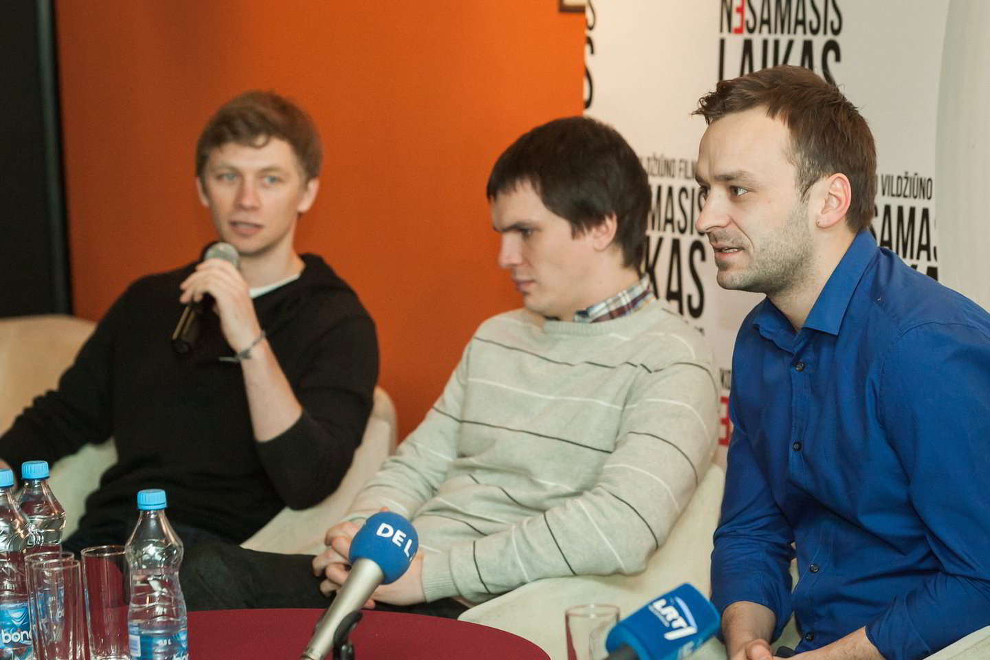 Filme "Nesamasis laikas" vaidina aktoriai (iš kairės) T.Grynas, M.Papinigis, V.Novopolskis.<br>M.Ambrazo (ELTA) nuotr.