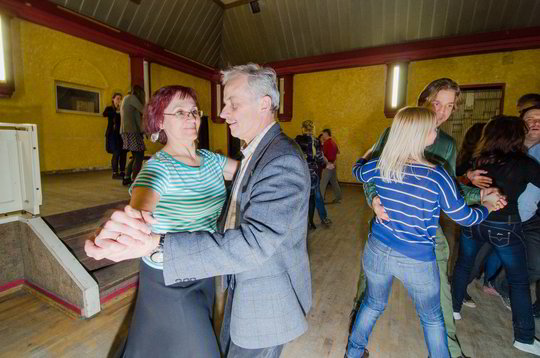 Tradicinių šokių klube – linksmybės be amžiaus cenzo