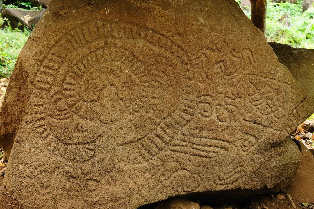 Mįslingi užrašai, senųjų genčių iškalti ant akmenų Ometepės saloje.<br>L.Dapkaus nuotr.