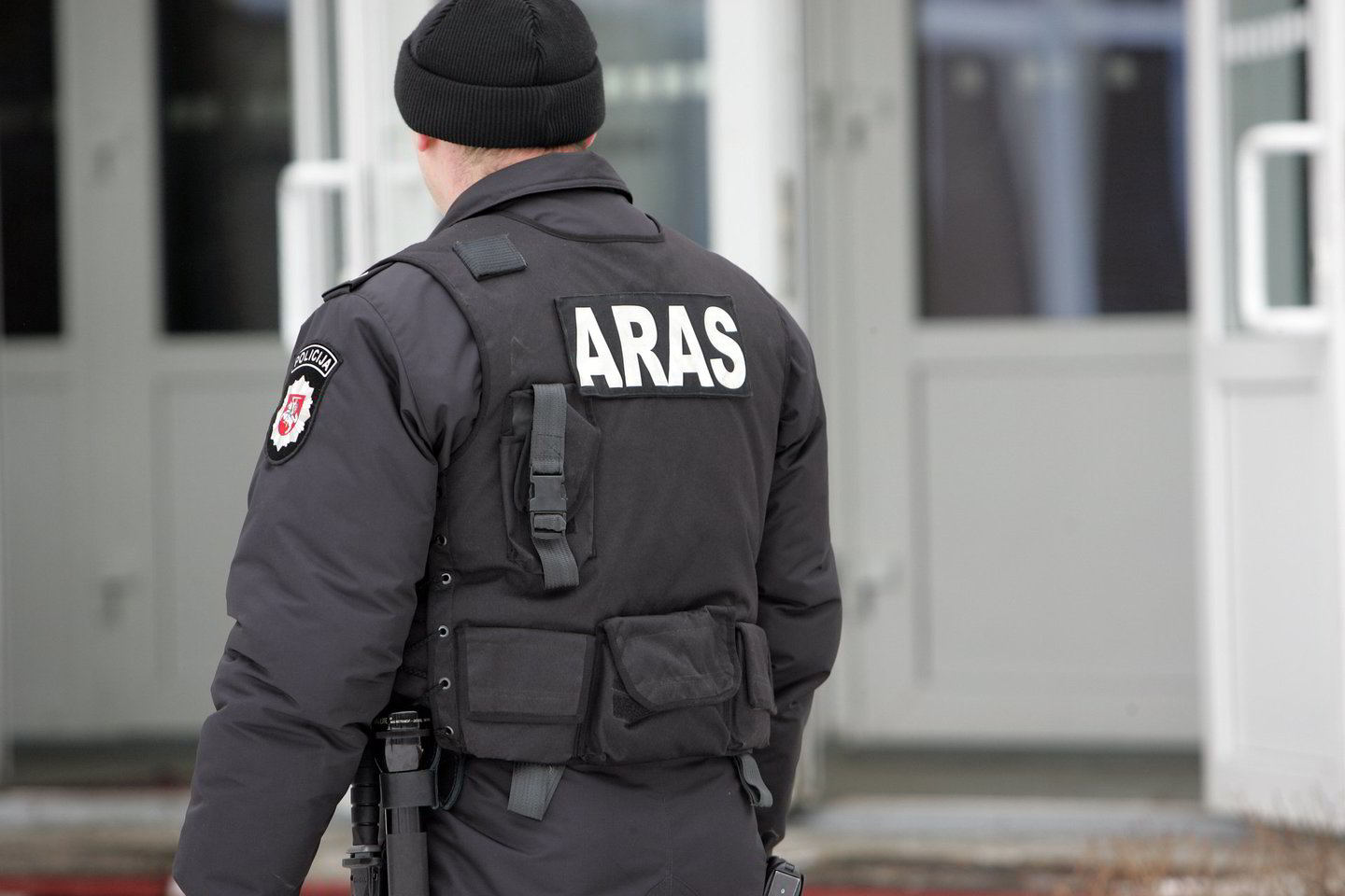 „Aro“ išminuotojai greta Šakių ligoninės ieškojo bombos.