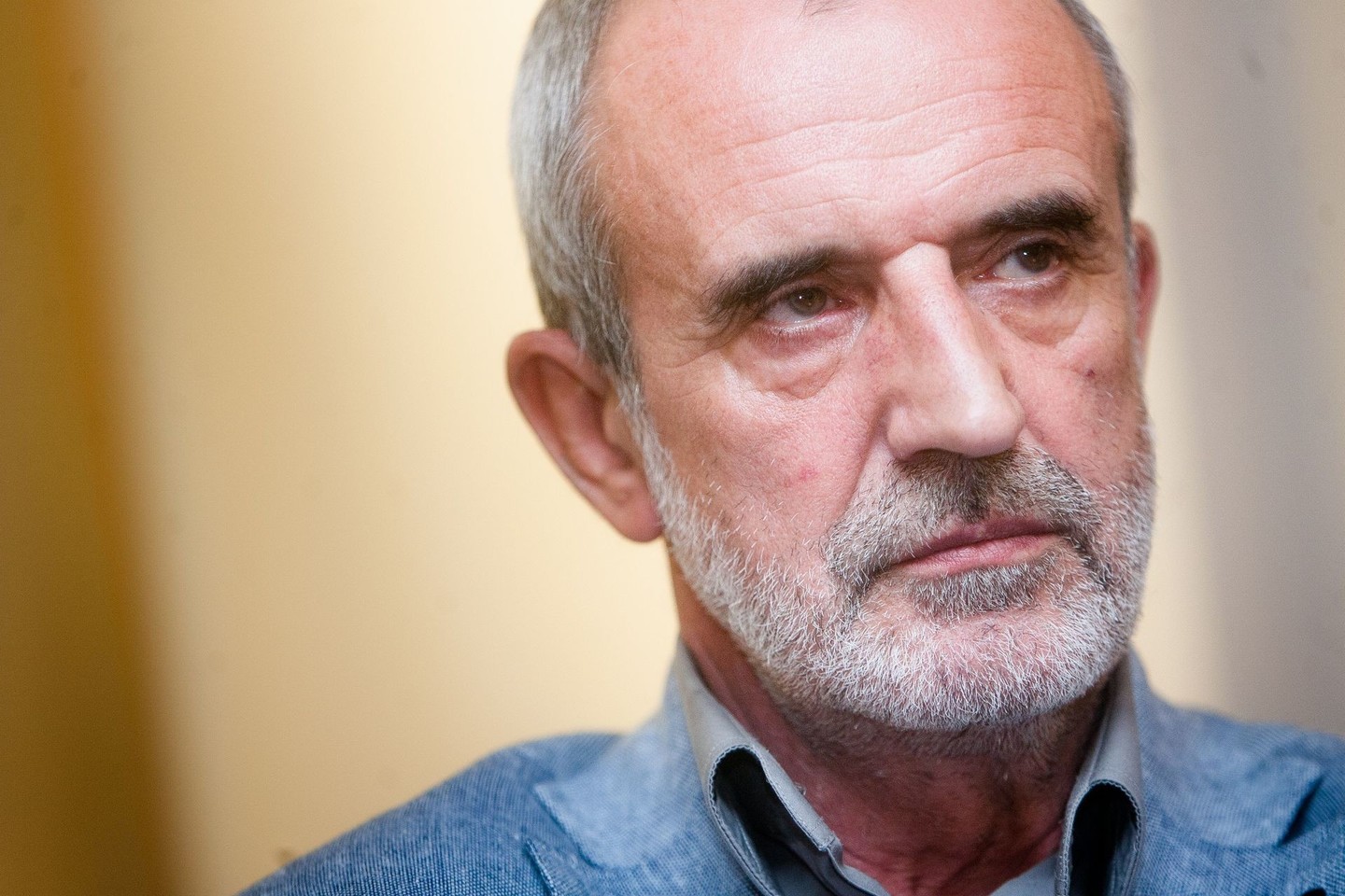 „Nekenčiu tamsumo - tai baisiausia“, -sako režisierius R.Tuminas.
