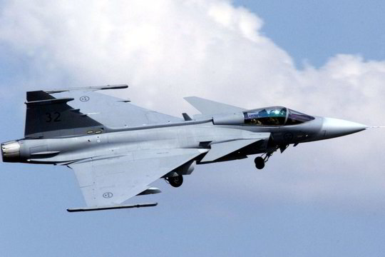 Čekija pratęs naikintuvų nuomos sutartį