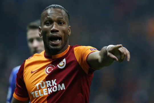 Garsiojo D.Drogba smūgiai iš vėžių neišmuša Ž.Karčemarsko