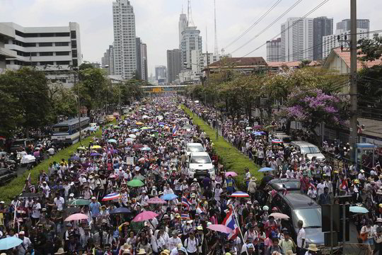 Tailando gatvėse atsinaujino antivyriausybiniai protestai