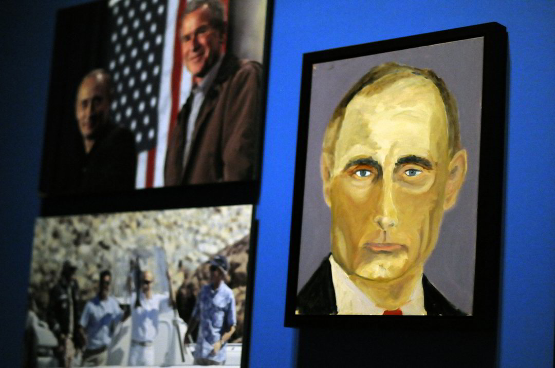 Rusijos prezidento V.Putino portretas buvusio JAV prezidento G.W.Busho tapybos darbų parodoje „Menas būti lyderiu: asmeninė prezidento diplomatija“.<br>AP nuotr.