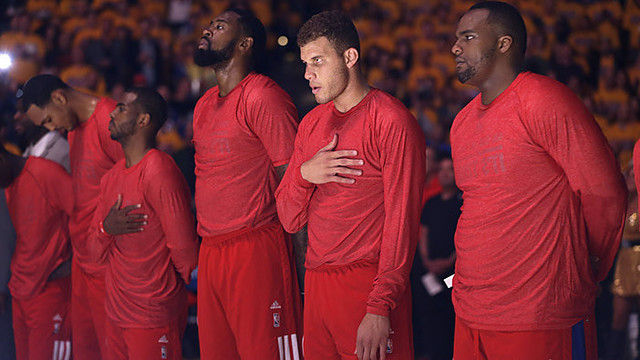 „Clippers“ krepšininkai surengė tylų protestą prieš savininką