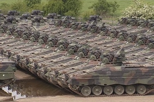 Tankų kapinės Rytų Vokietijoje – pelningas verslas