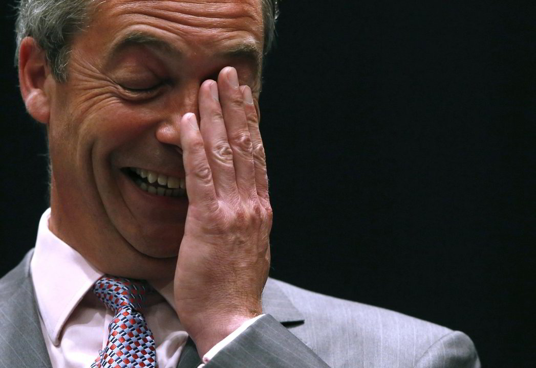 Euroskeptiškos Jungtinės Karalystės nepriklausomybės partijos (UKIP) lyderis Nigelas Farage'as po rinkimų žadėjo Briuseliui politinį žemės drebėjimą.<br>„Scanpix" nuotr.