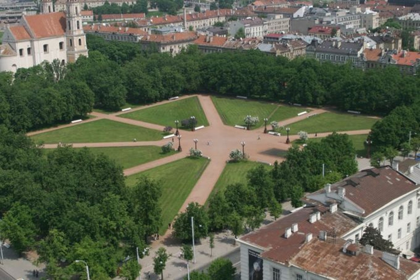 Dėl Lukiškių aikštės sutvarkymo jau buvo surengti keturi konkursai.