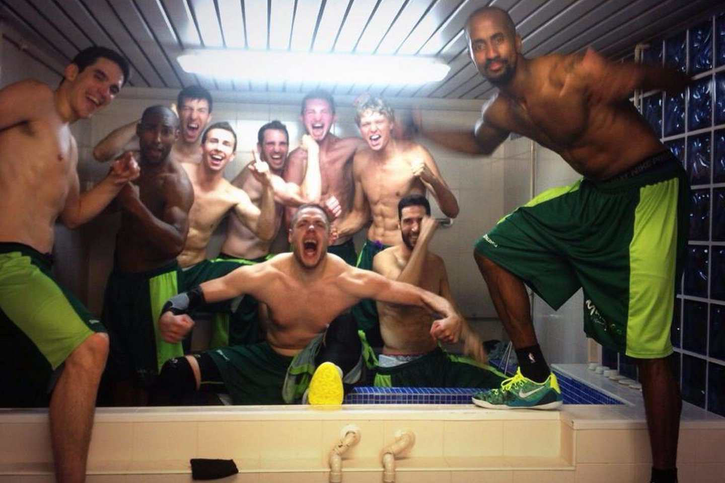 „Unicaja“ krepšininkai švenčia pergalę.