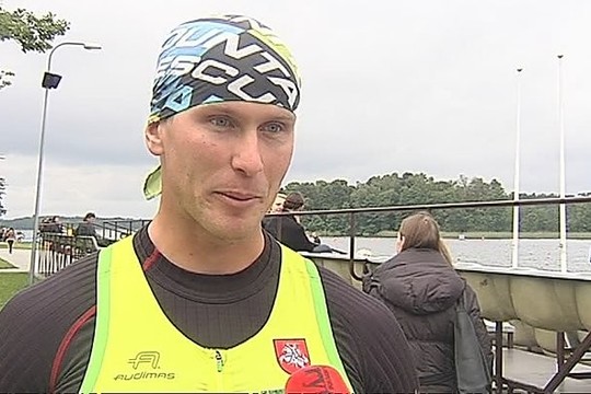 Kurią komandą pasaulio futbolo čempionate palaiko J.Šuklinas?