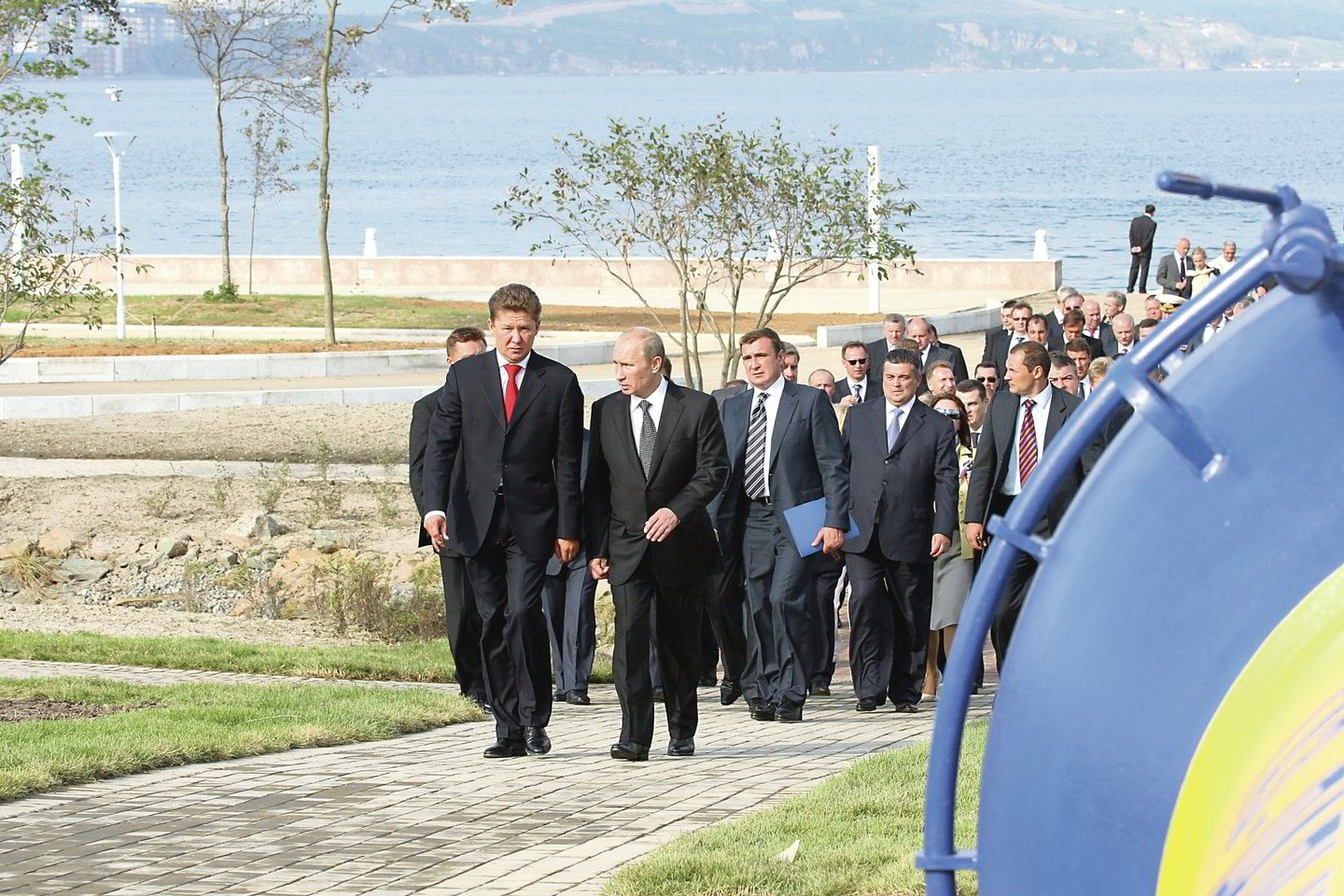 „Gazprom“ vadovo A.Milerio (kairėje) ir Rusijos prezidento V.Putino rietynės su Ukraina kelia nerimą ir ES valstybėms.