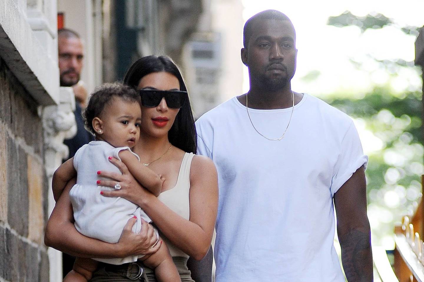 Kim Kardashian įvedusi miegojimo taisykles dukrytei North.