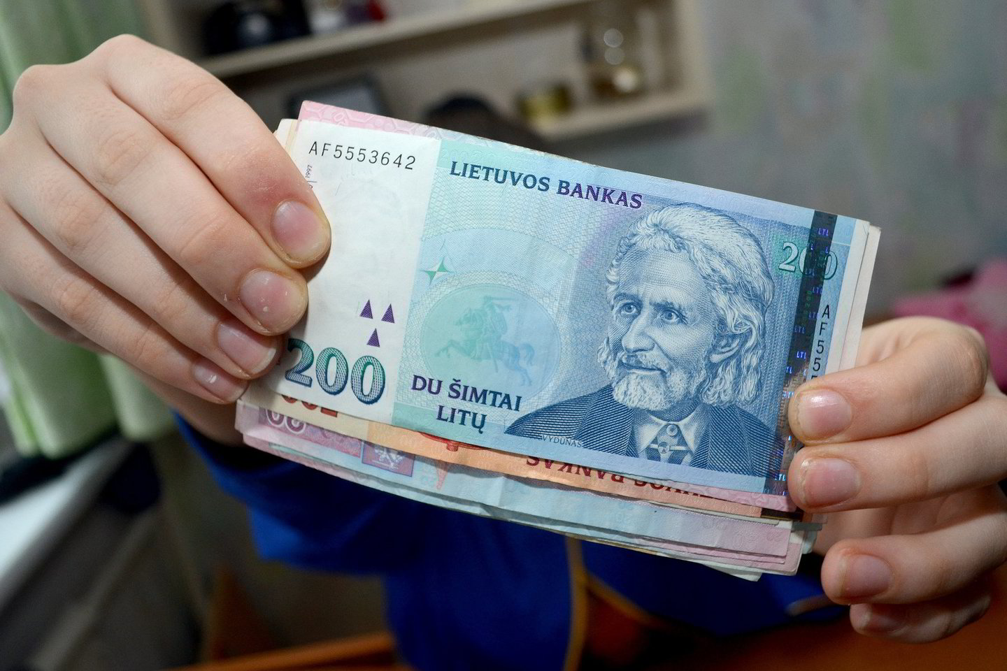 Sukčiai iš senolės Ukmergėje išviliojo 9 tūkst. litų.