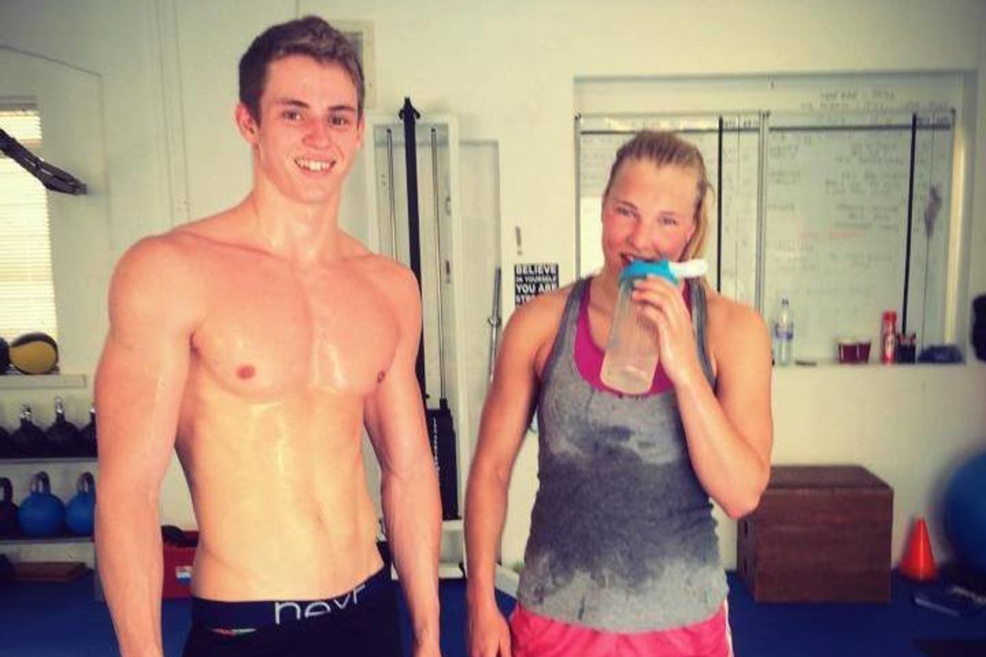 R.Meilutytė su draugu po treniruotės.