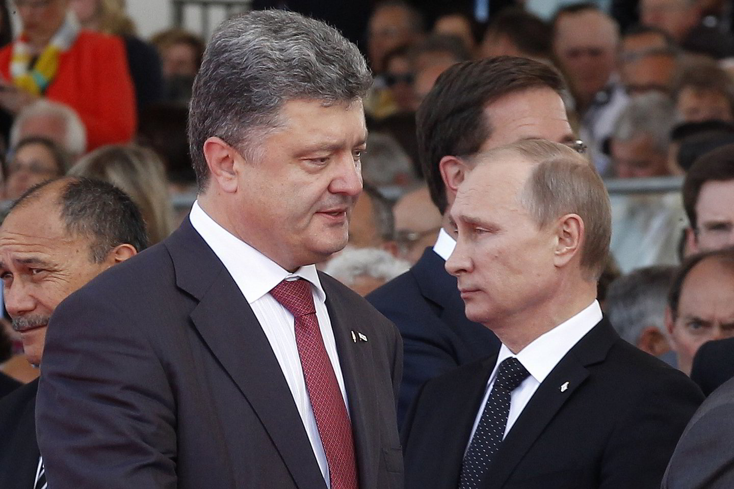 P.Porošenka sakė V.Putinui, jog kartu su ugnies nutraukimu „tikisi paramos šiam taikos planui“.