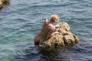 Rusai dažniau simpatizuoja nudistams nei transseksualams