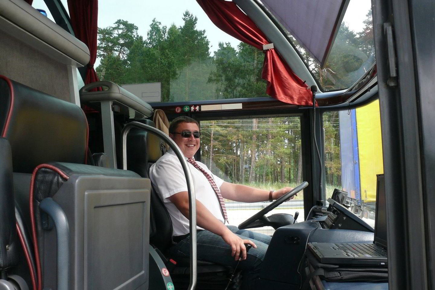 Autobusų vairuotojai malonūs, kol nepaprašai atidaryti tualeto, teigia autorius.