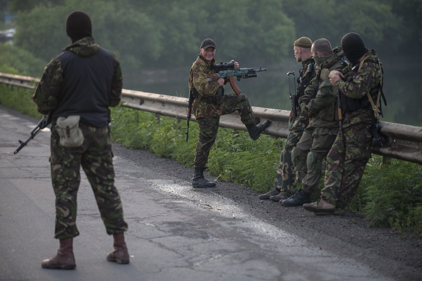 Ukraina pranešė, jog prorusiškai nusiteikę separatistai šalies rytuose ignoruoja vienašališkas Kijevo paliaubas.