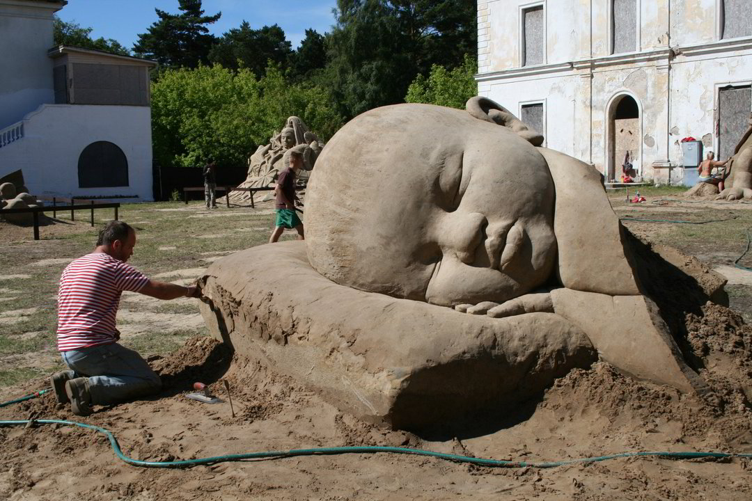 Festivaliui „Magija, menas, pasakos“ Palangoje sukurtos aštuonios smėlio skulptūros.<br>E.Kazlaučiūnaitės nuotr.