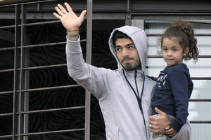 Luisas Suarezas ginasi italui įkandęs netyčia