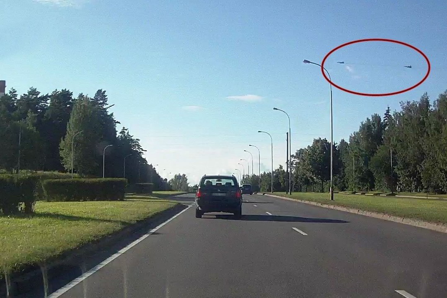 Ketvirtadienį ratus virš Vilniaus suko du NATO naikintuvai.