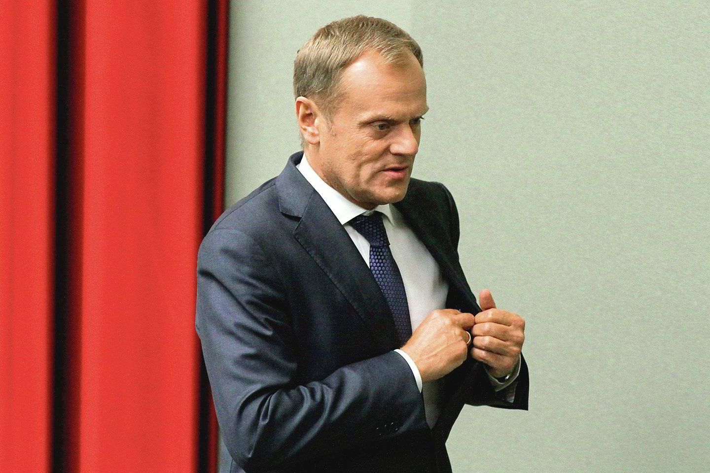 Lenkijos premjeras D.Tuskas vis aršiau spaudžiamas į kampą dėl skandalo.