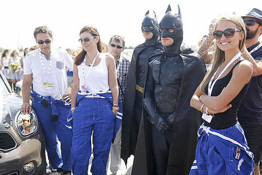 Televizijos žvaigždės nušluostė nosį net Betmenams