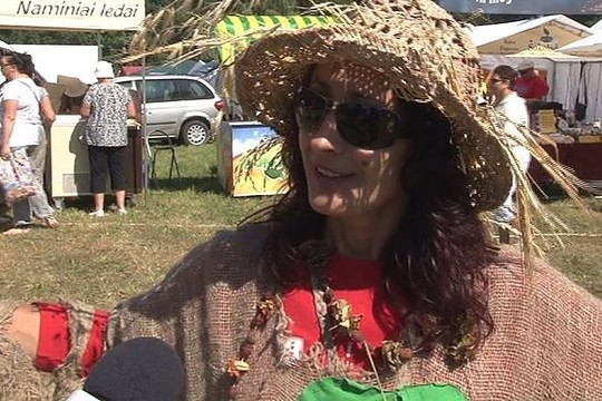 Kaliausių manija Žagarėje: šokiai, žaidimai ir vaišės