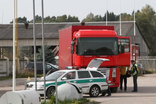 Nauja techninių apžiūrų tvarka vilkikų vairuotojus įstūmė į bėdą