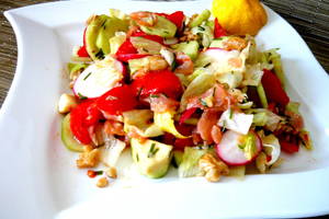 Italė ir lietuvė salotų ruošimą pavertė linksma pramoga