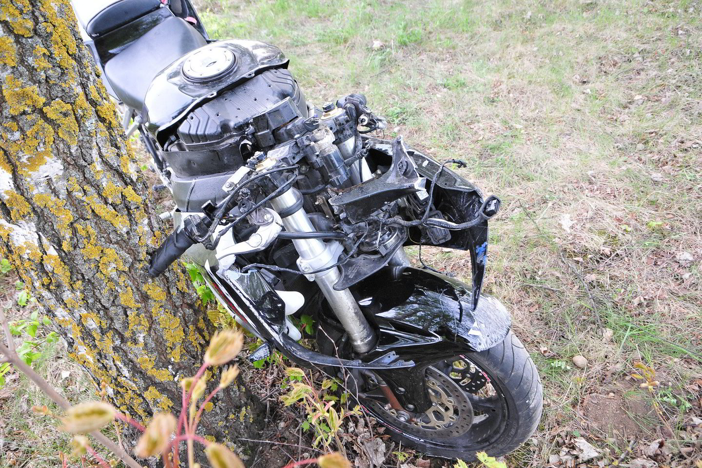 Švenčionių rajone per avariją nukentėjo motociklu važiavusi sutuoktinių pora.