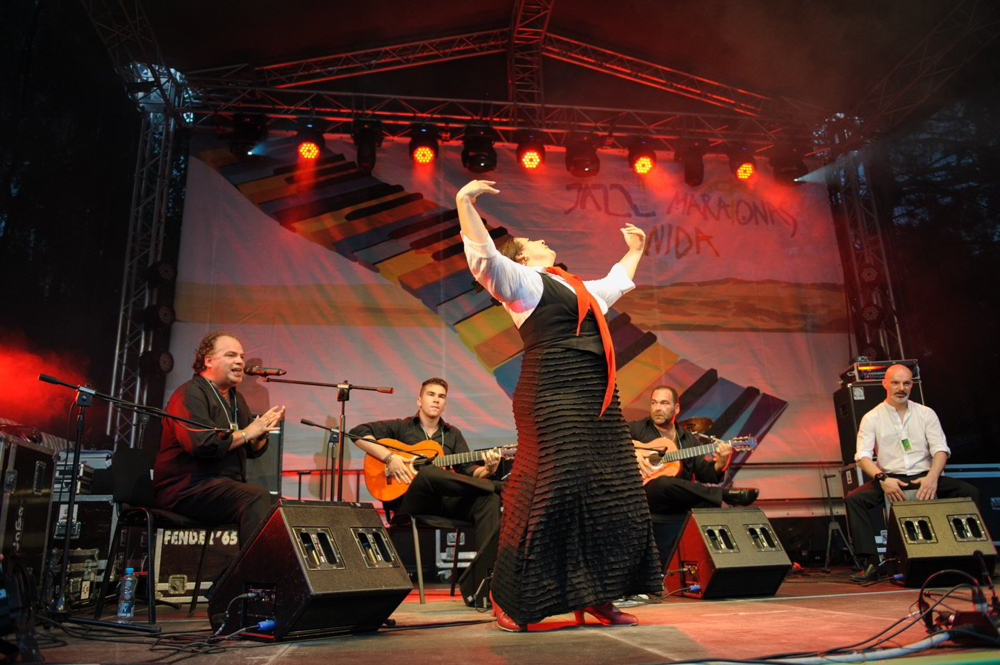 Nidos festivalyje susipynė ispanų flamenkas ir latvių fankas.<br>R.Mockaus nuotr.