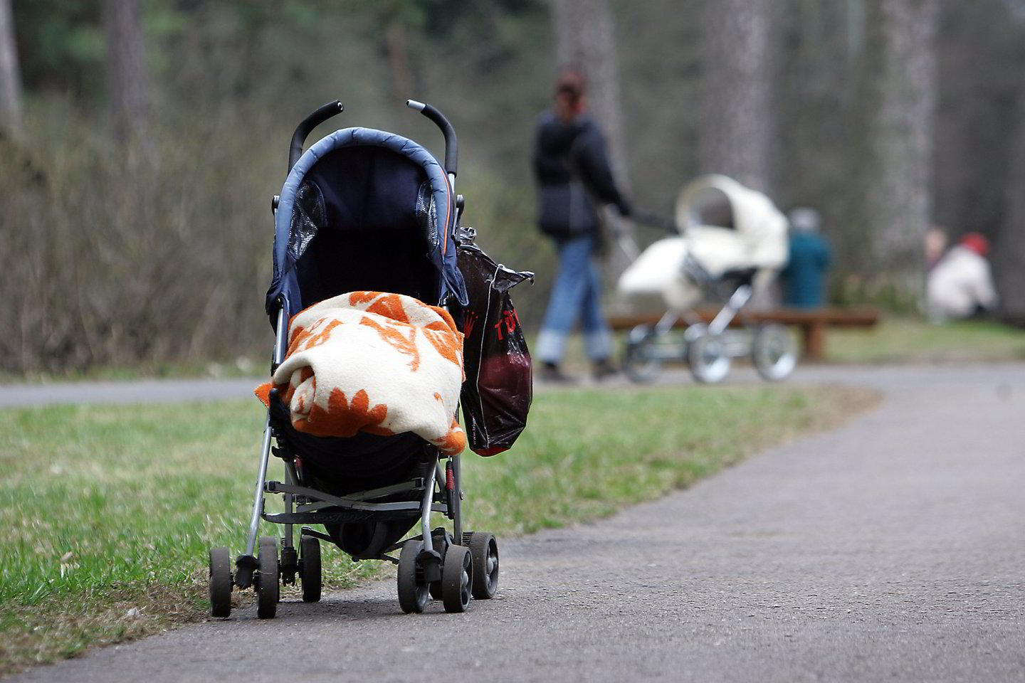 Paprastai dėl įvaikinimo kreipiasi šeimos ar asmenys, sulaukę 30 ir daugiau metų.