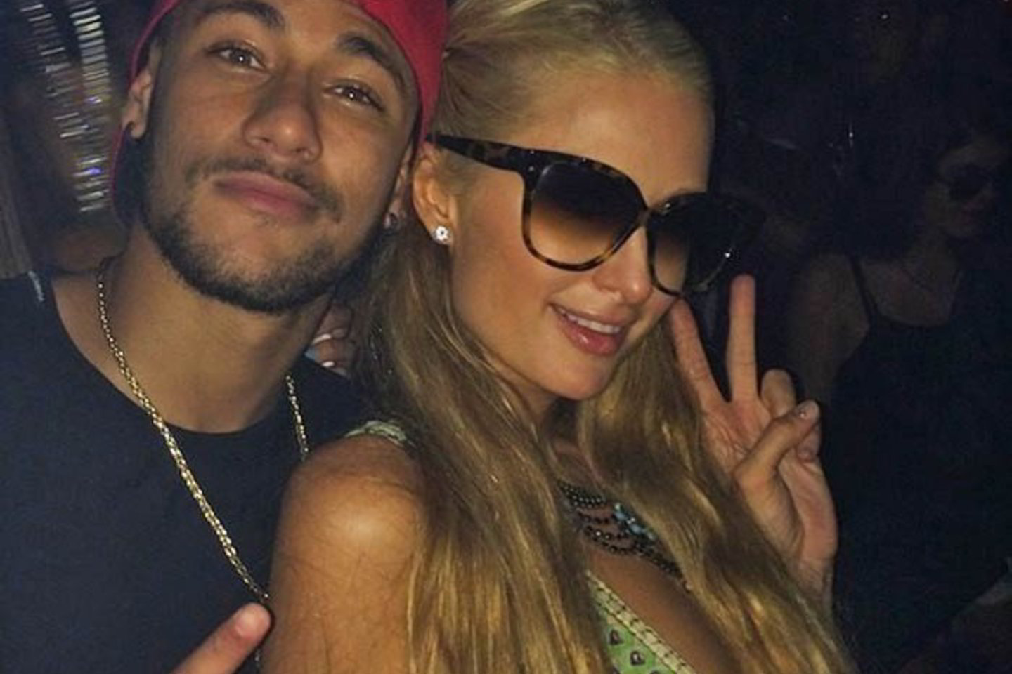 Neymaras linksminosi ne tik su P.Hilton.