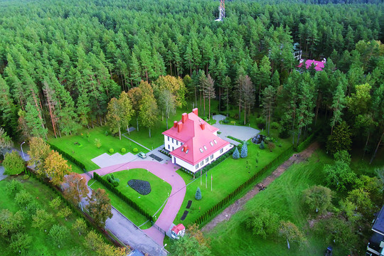 Turniškės tampa viešumo vengiančių turtuolių rojumi