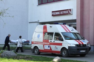 Nepavyksta išsikviesti greitosios? Kalti „teroristai“