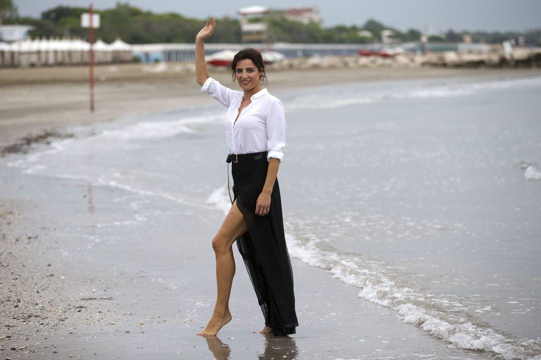 Italų aktorė Luisa Ranieri pozuoja per fotosesiją.<br>AP nuotr.