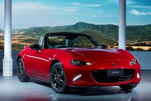 Legendinis „Mazda“ rodsteris verčia naują istorijos puslapį