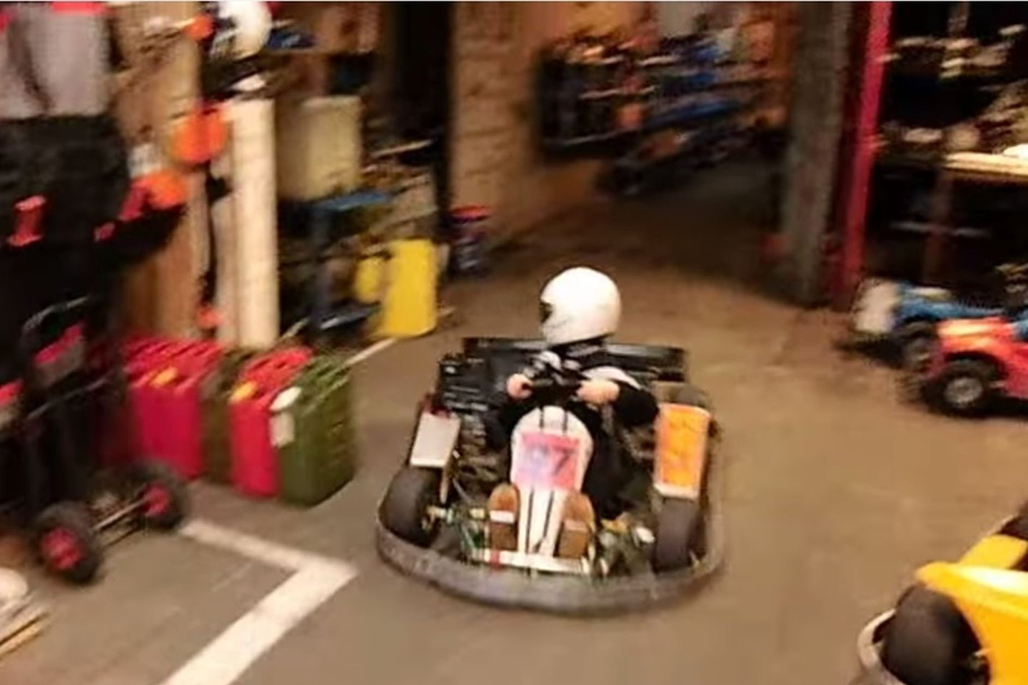 Kartą šis vaikas valdo kaip tikras virtuozas