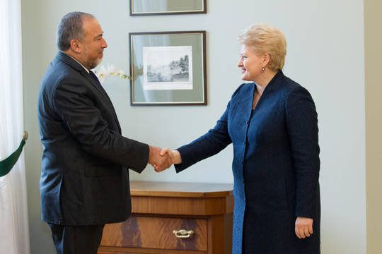 D. Grybauskaitė bendravo su Izraelio užsienio reikalų ministru
