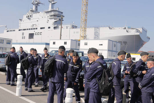 Rusų kariai baigė apmokymus prancūzų „Mistral“ laive