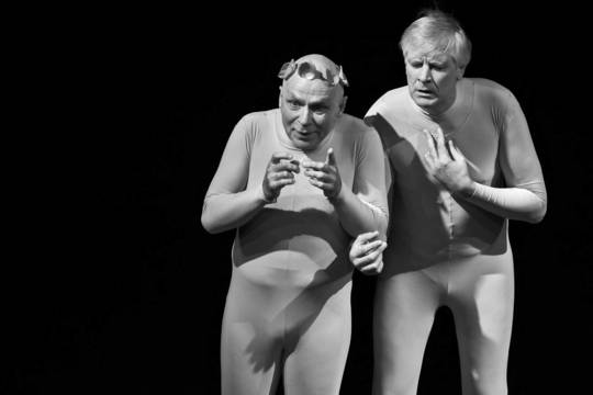 Likimo valiai paliktame teatre vaidinančio Lyro tiesa – nuoga